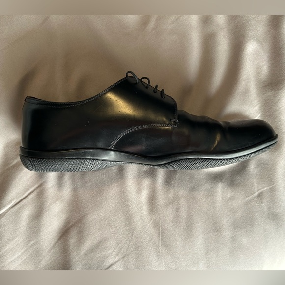 Prada lace-ups w/ rounded sole (US 10) - Picture 5 of 8